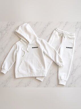 💖 Pre-loved Burberry style Kids White Hoodie Jogger Set Tracksuit 2-Piece
